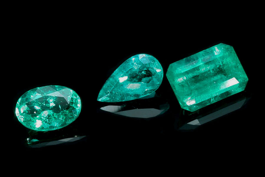 loose-emeralds